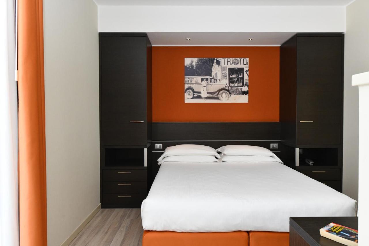 Hotel Vienna Lido di Jesolo Buitenkant foto