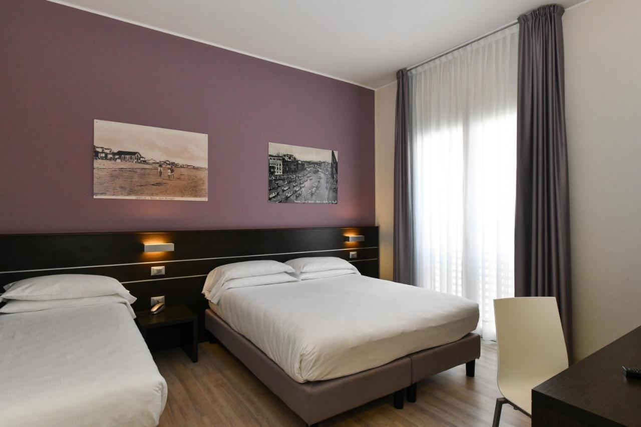 Hotel Vienna Lido di Jesolo Buitenkant foto
