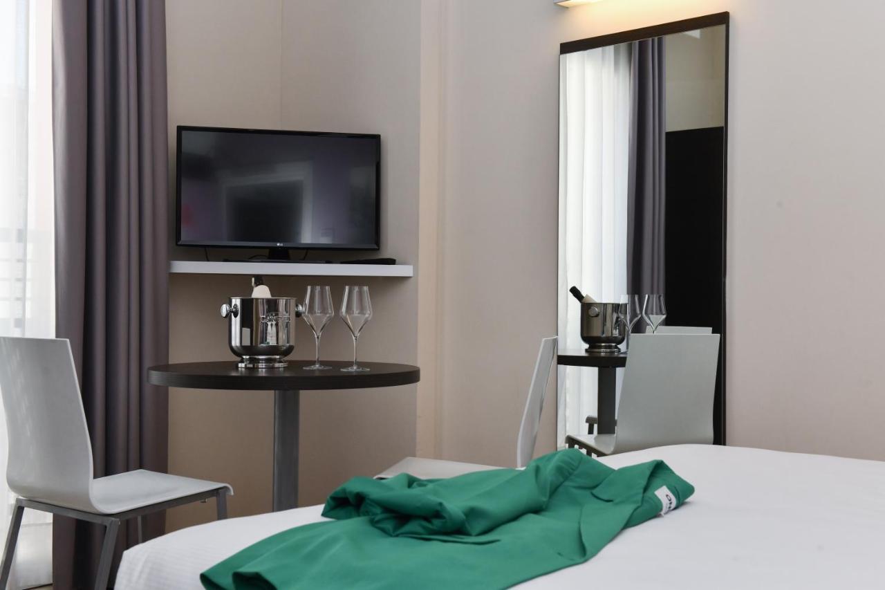 Hotel Vienna Lido di Jesolo Buitenkant foto