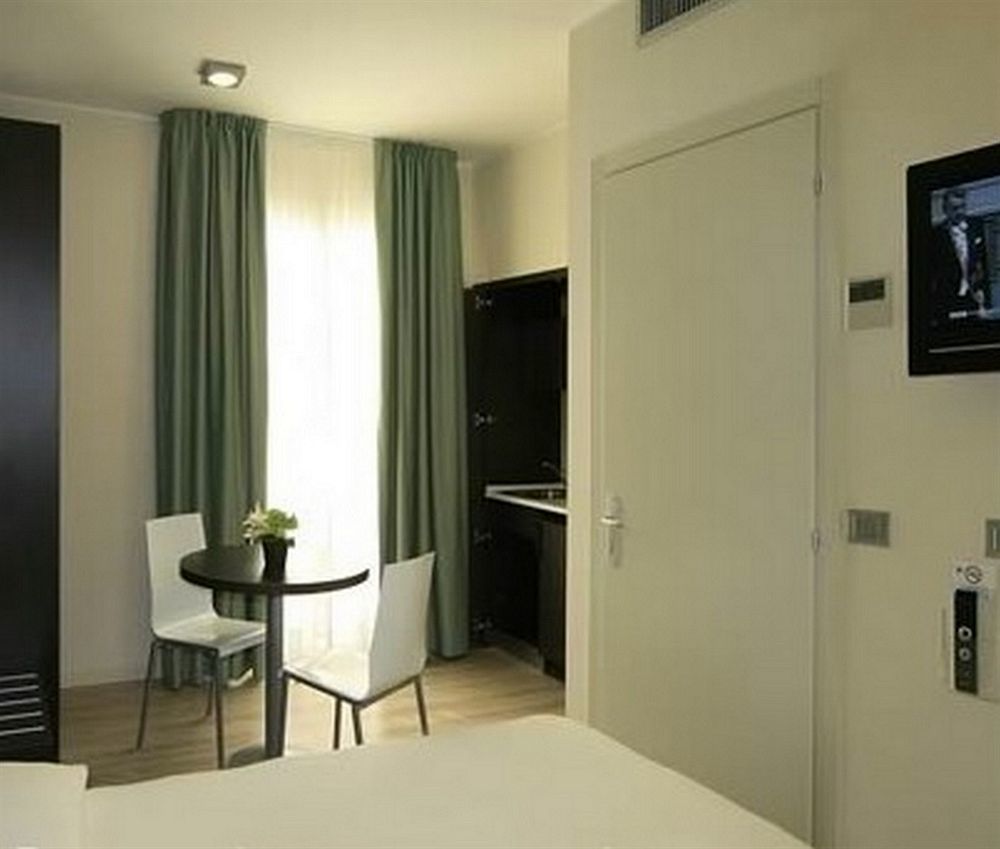 Hotel Vienna Lido di Jesolo Buitenkant foto
